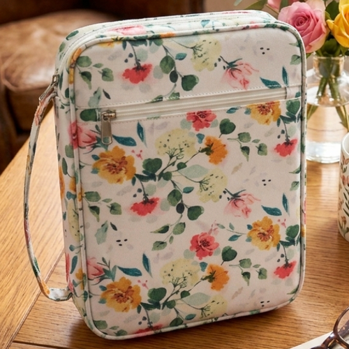 SC - ETA 7/15 - Rebecca White Floral Zipper Bible Cover
