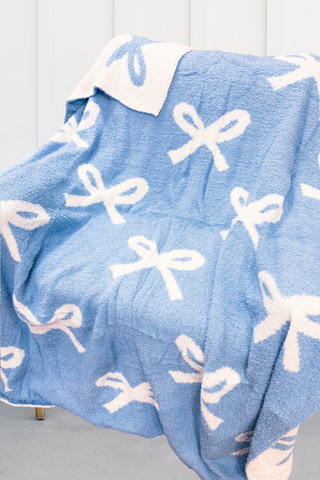 SC - Blue and Cream Bow Luxury Blanket
