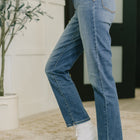 Izzie High Waist Straight Fit