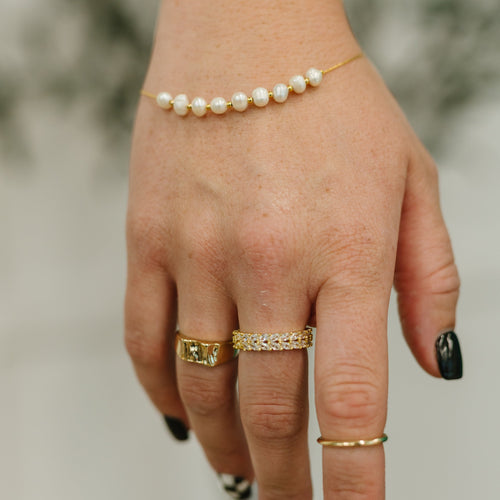 Pretty in Pearls Bracelet