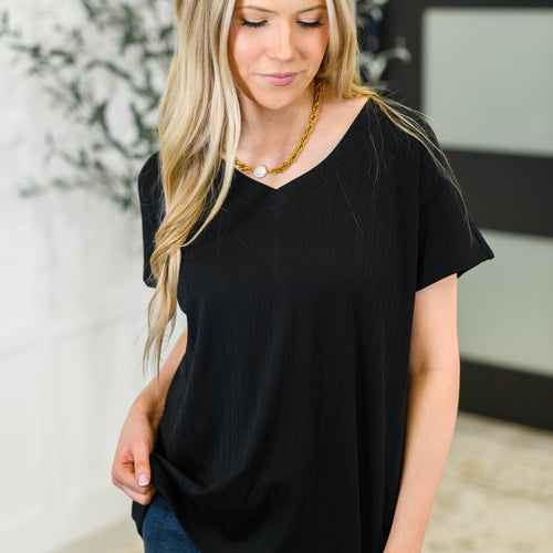 Top Shelf Basic V-Neck Ribbed Tee in Black