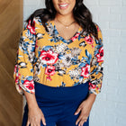 V-Neck Scoop Hem Top in Marigold Floral