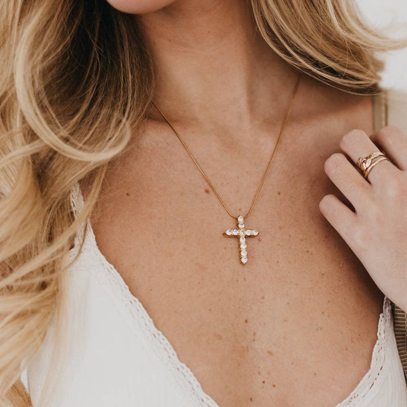 Hannah Diamond Cross Necklace - WATERPROOF
